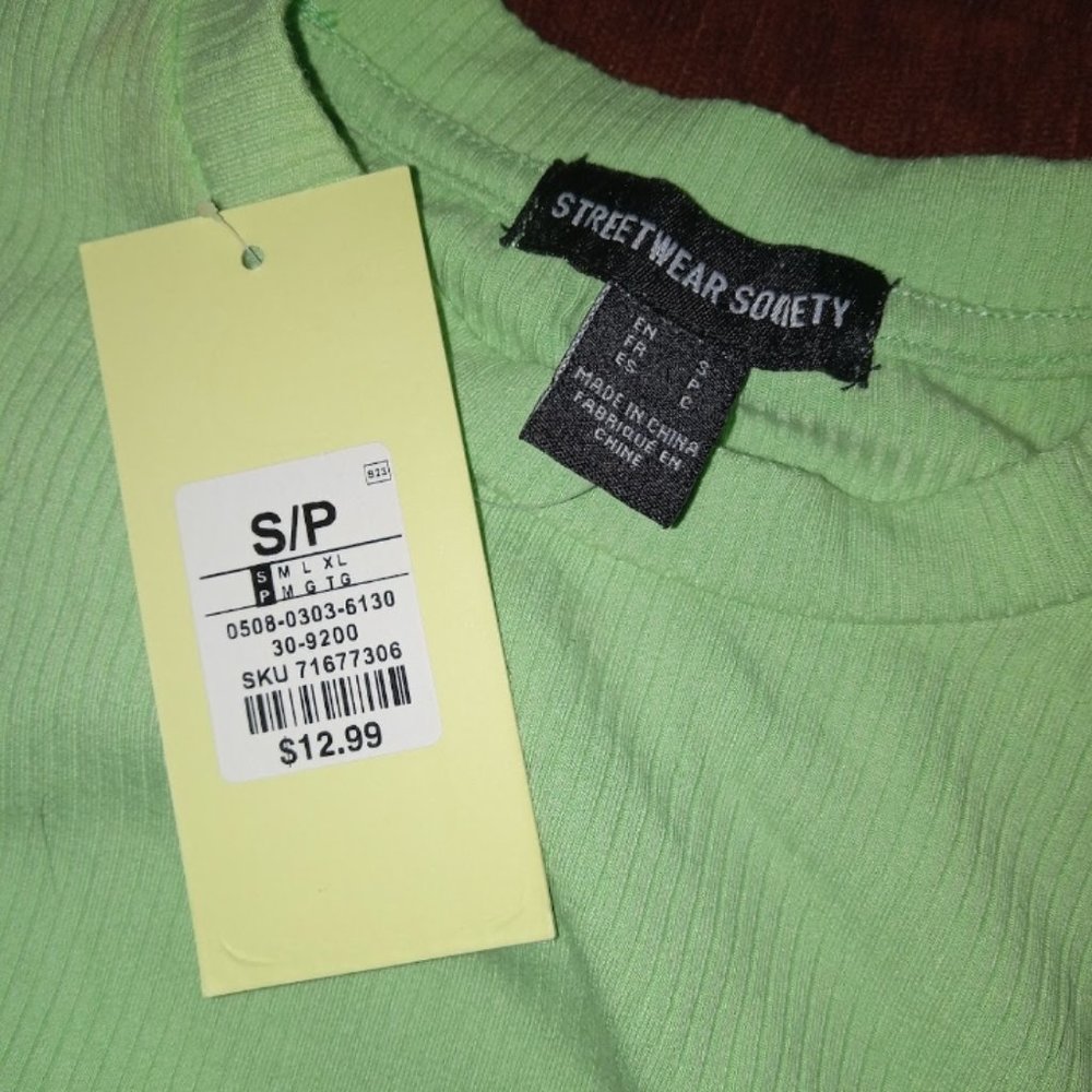 CROP T SHIRT